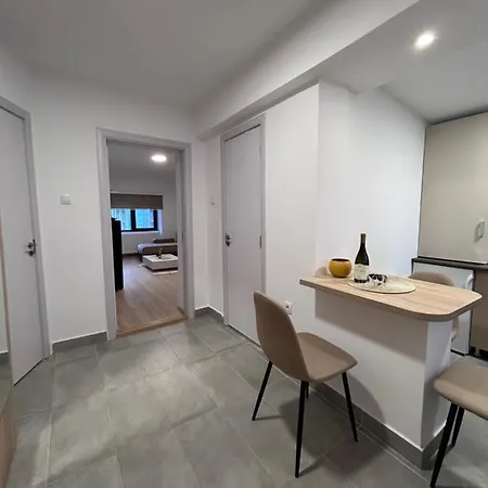 Vlasic Lena * Вршац